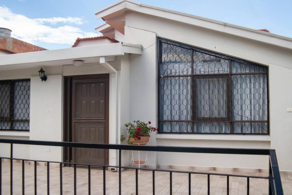 Central And Quiet Apartment In Cochabamba Exterior photo